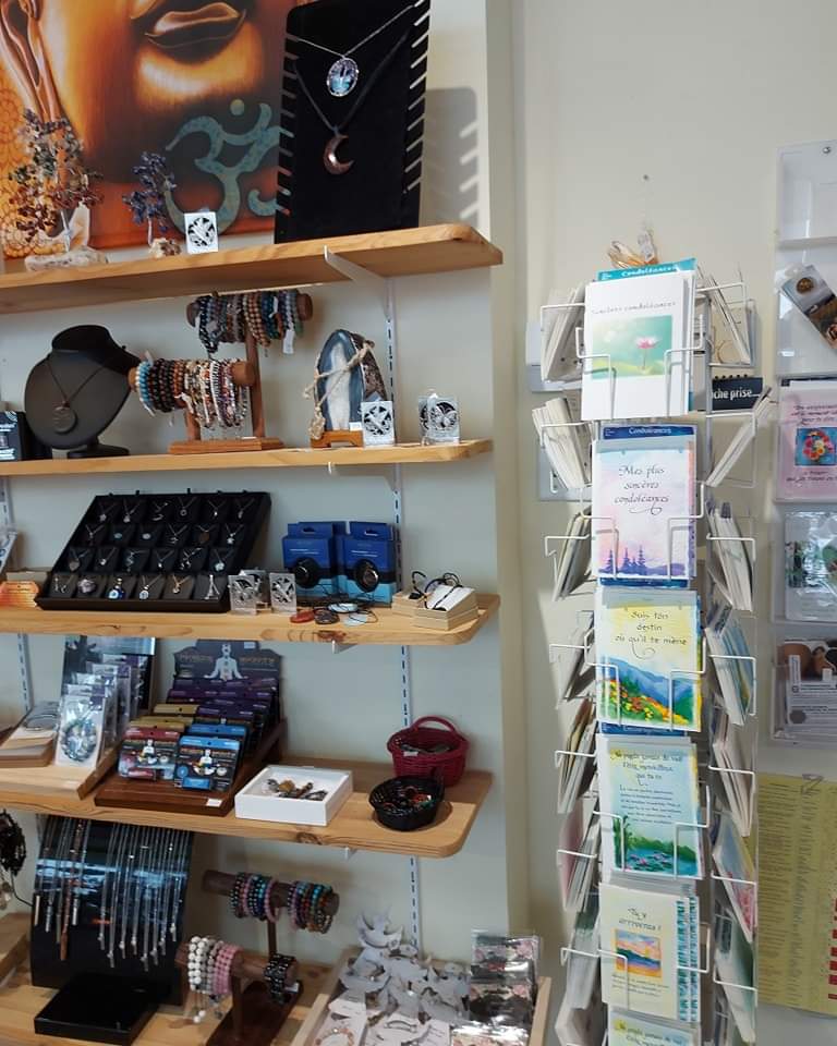 ''J'ai déjà hâte d'y retourner m'acheter des choses, belle place et belle accueil!!''